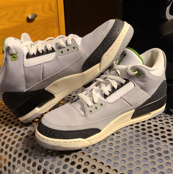 Jordan 3 Retro 'Chlorophyll' 2018 136064-006 size 13 near Deadstock - Picture 8 of 8